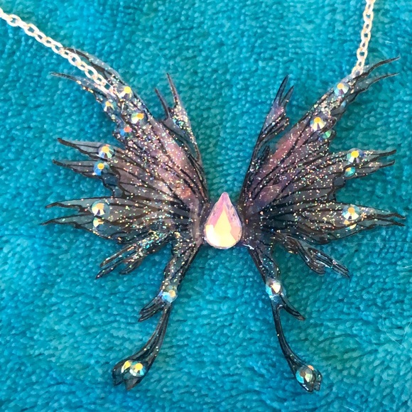 Fairy wing necklace - Picture 5 of 12